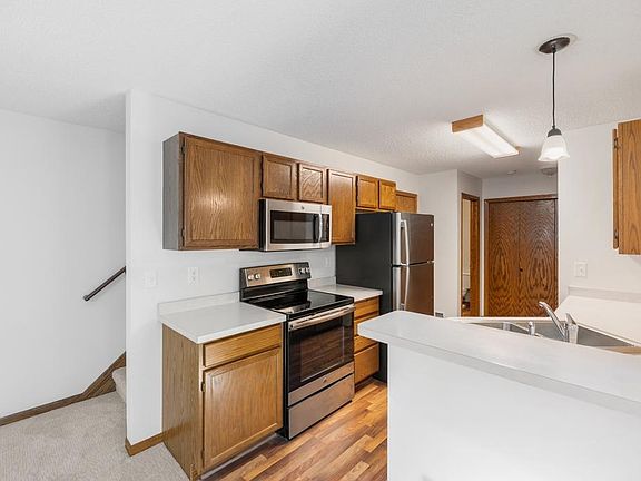 5th image of 130 Primrose Ct