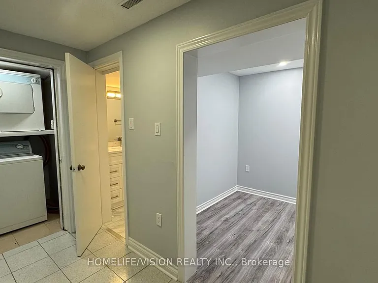 492 Raymerville Dr #BASEMENT — Photo 13