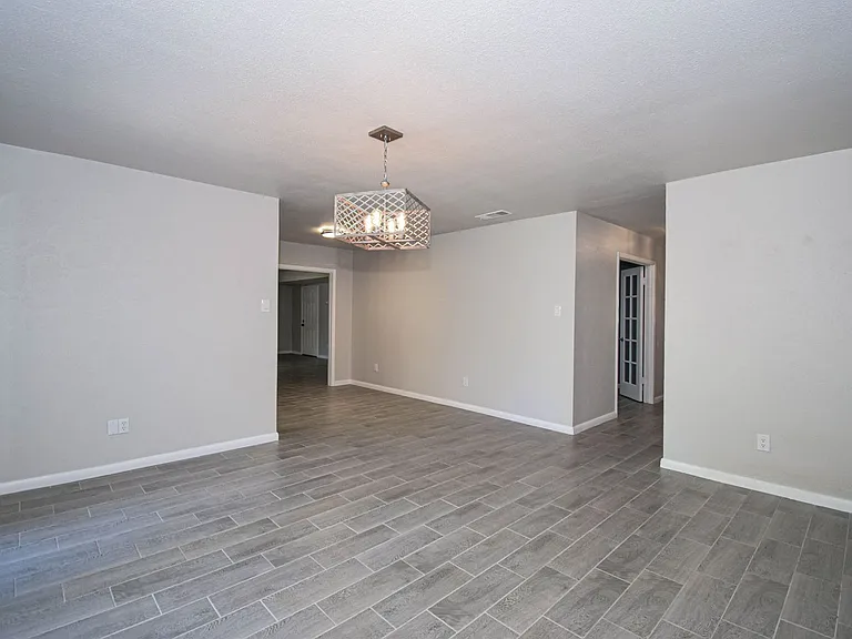 205 Tanglewood Rd — Photo 16