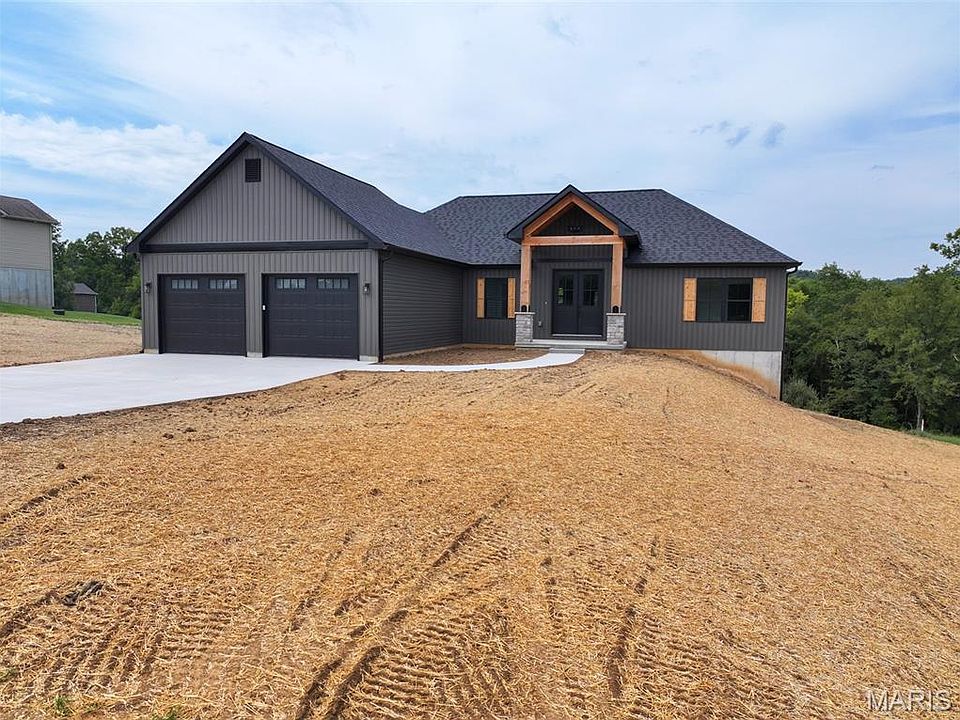 1st image of 150 Ethlyn Dr