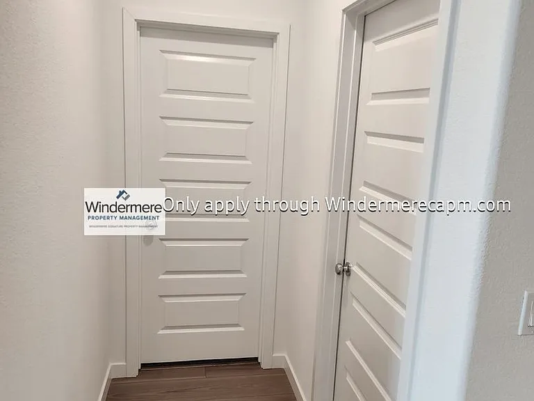 8403 Sinesky Way — Photo 13