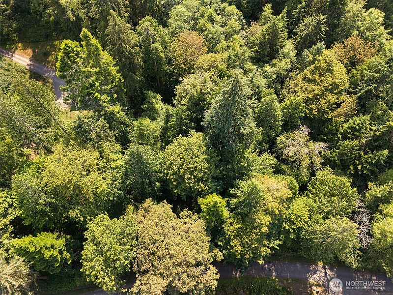 3rd image of 0 Oak Bay Road