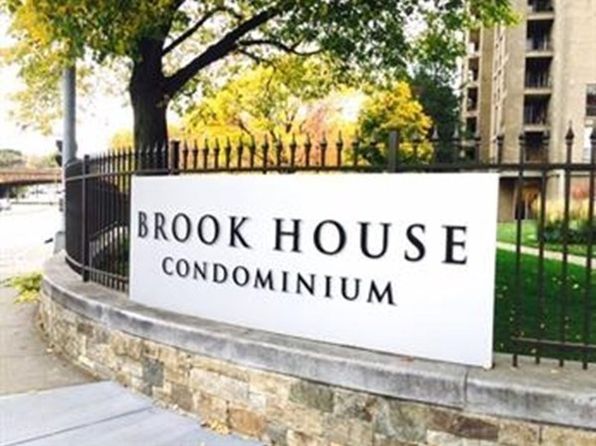 44 Washington St APT 611, Brookline, MA 02445