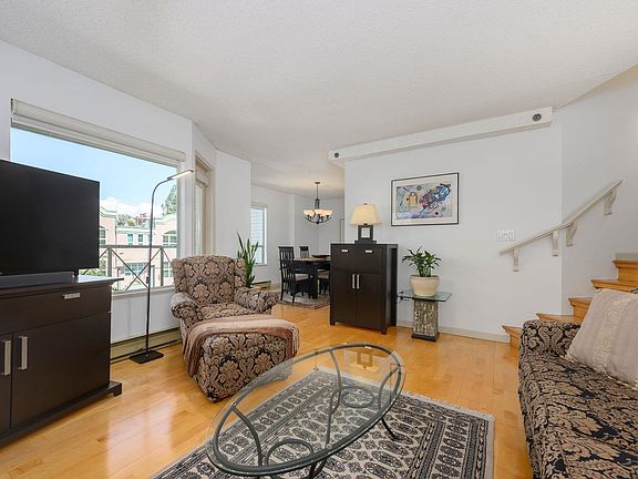 4th image of 910 W 8th Ave #212