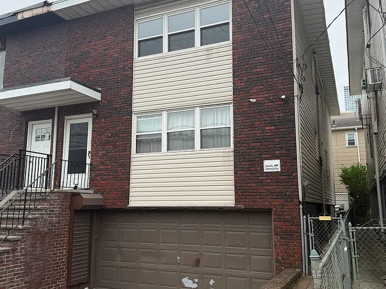 199 Hopkins Ave — Photo 11