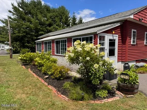 7352 Church Road, Schenectady, NY 12306