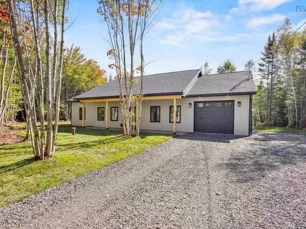 1845 Highway 2, Alton, NS B0N 2J0