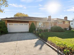 979 Scofield Ave, Windsor, ON N9G1L6