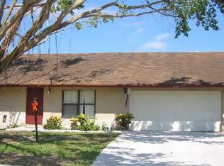 6606 Lawrence Woods Ct, Lake Worth, FL 33462