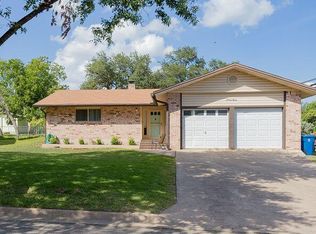 1130 Warbler Dr, Kerrville, TX 78028