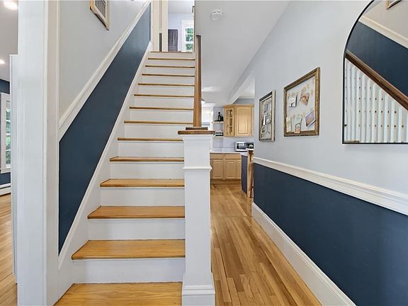 3rd image of 19 Cold Spring St