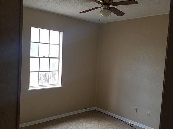 5th image of 913 Athol St APT 6