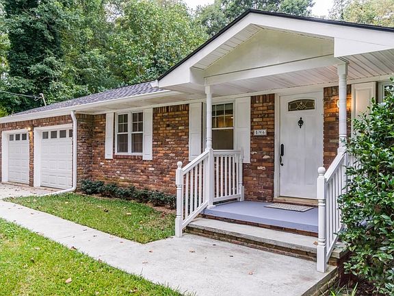 3rd image of 596 Inglis Dr SE