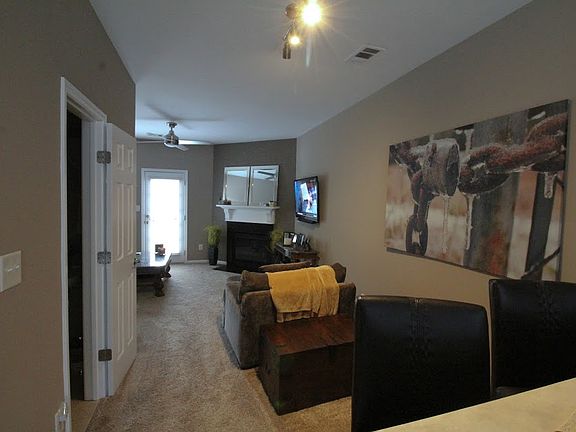 4th image of 3294 Mill Springs Cir