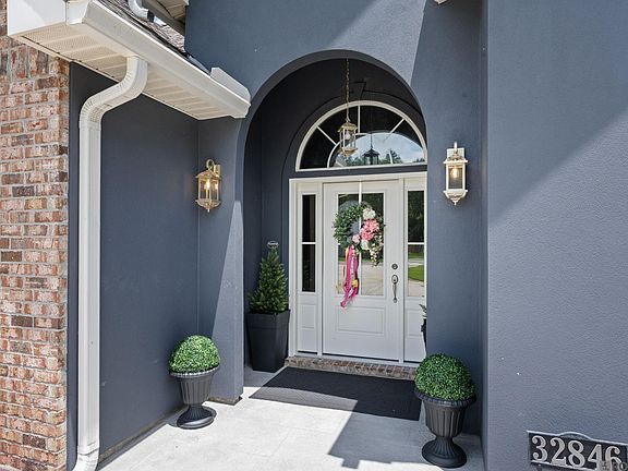 3rd image of 32846 Briar Oak Dr