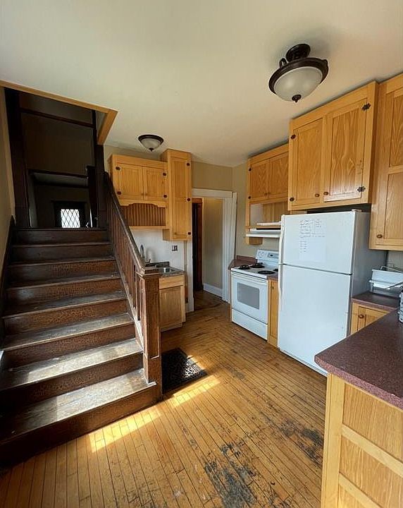 202 Balsam St, Spooner, WI 54801 Zillow