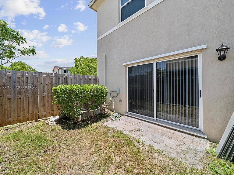 441 NE 4th Ln — Photo 19