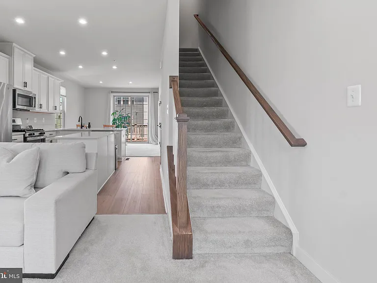 9826 Posterity Ln — Photo 18