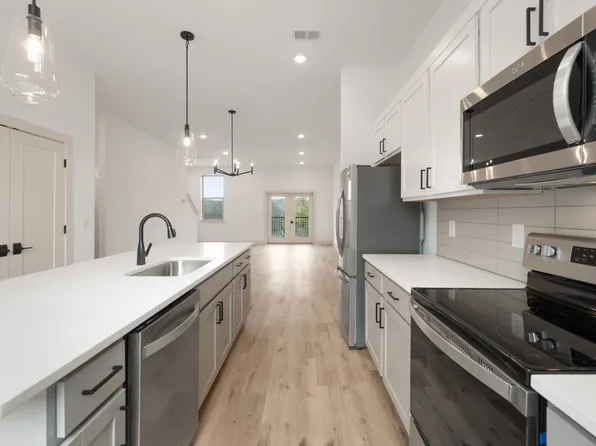 7341 Charlotte Pike #114, Nashville, TN 37209