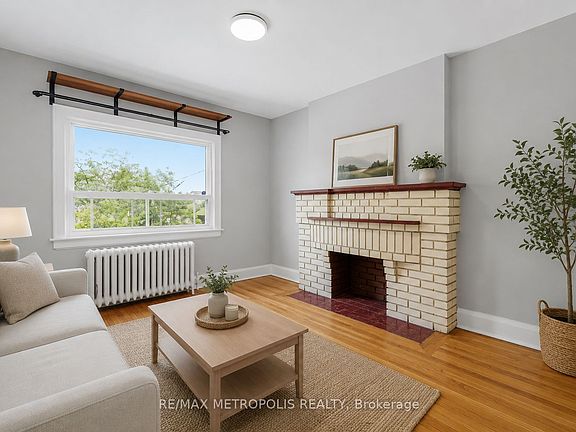 4th image of 277 Gilmour Ave