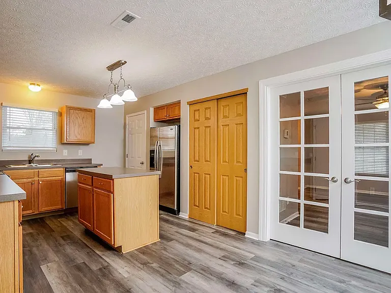 6264 Albany Way Dr — Photo 7