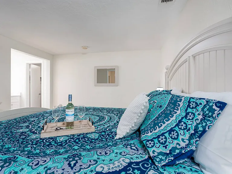 6836 Roxbury Dr — Photo 20