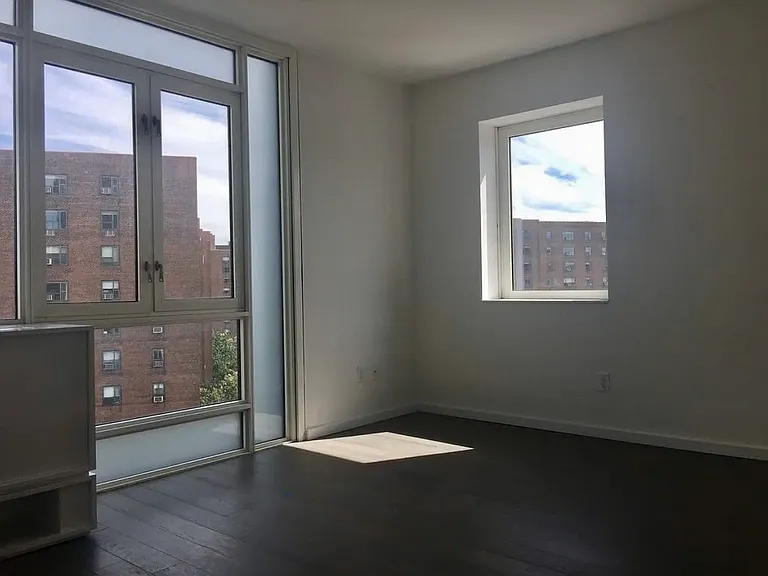385 1st Ave #15G — Photo 4