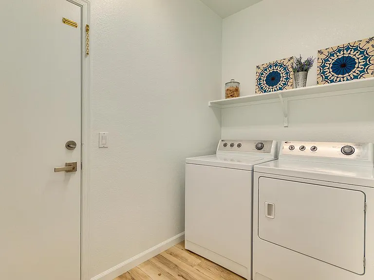 3412 E Renee Dr — Photo 19