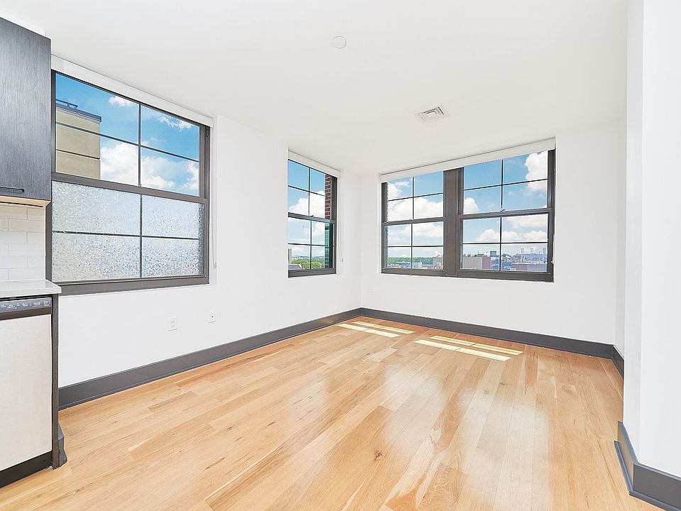 1st image of 340 E 117th St #8G
