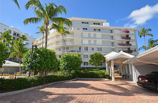 1st image of 1851 Gulf Shore Blvd N