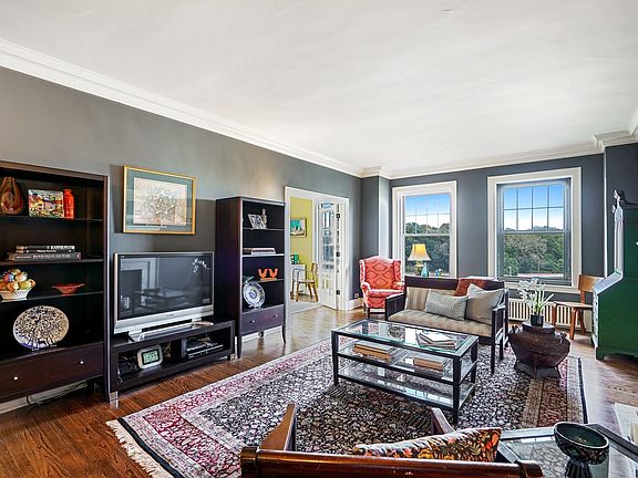 4th image of 3520 N Lake Shore Dr APT 4N