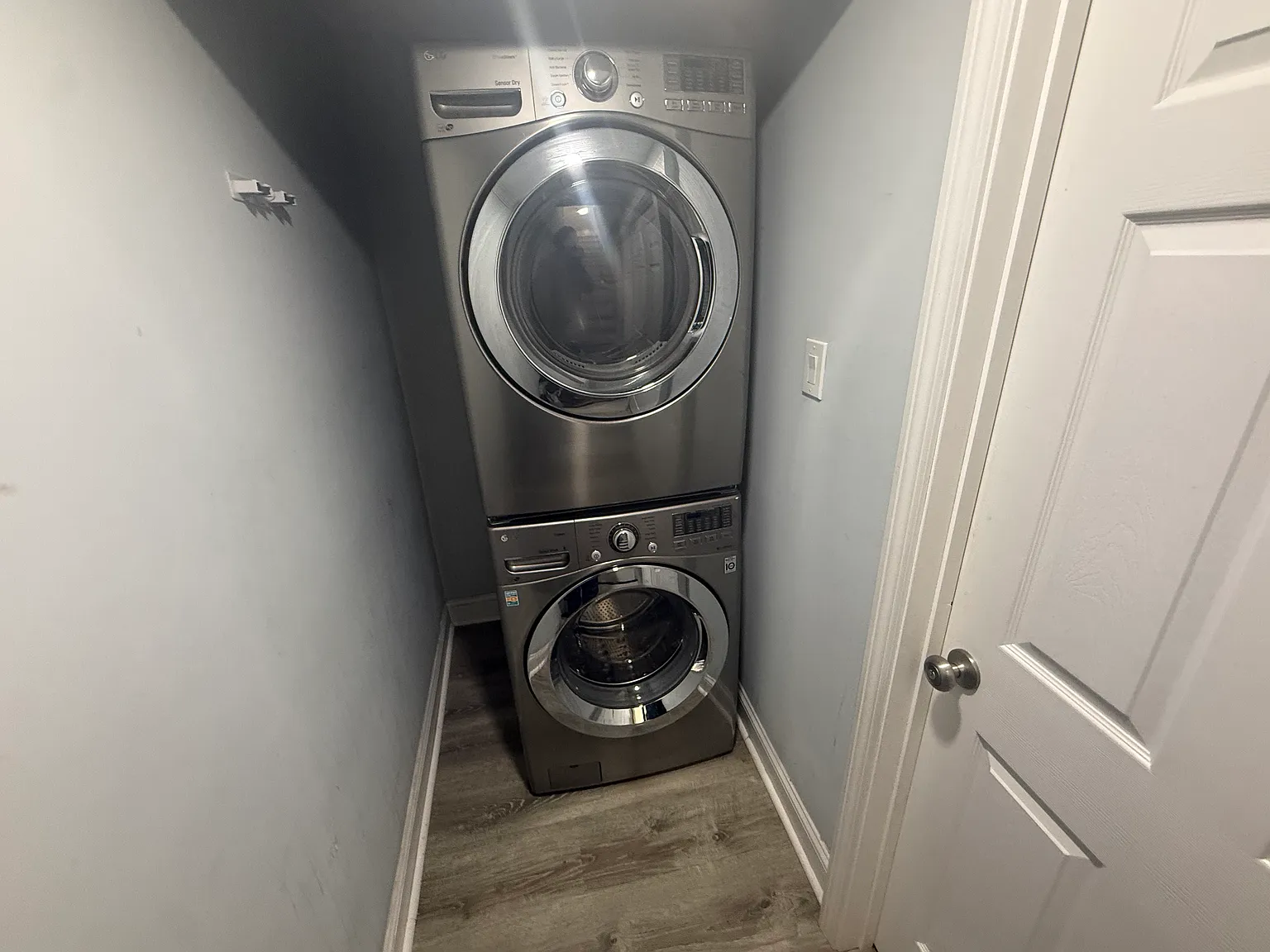 4 bed, 2.5 bath, 1796 sqft, $4,150 — Photo 4