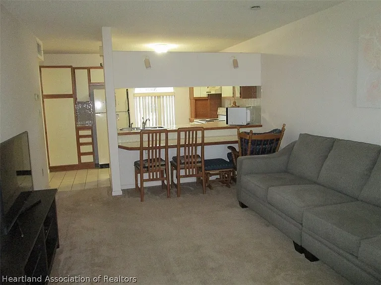 201 Stephen Dr — Photo 5
