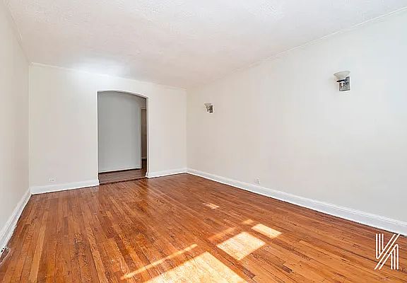 5th image of 19-52 80th St #1