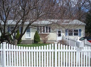 101 Pepin St, West Warwick, RI 02893