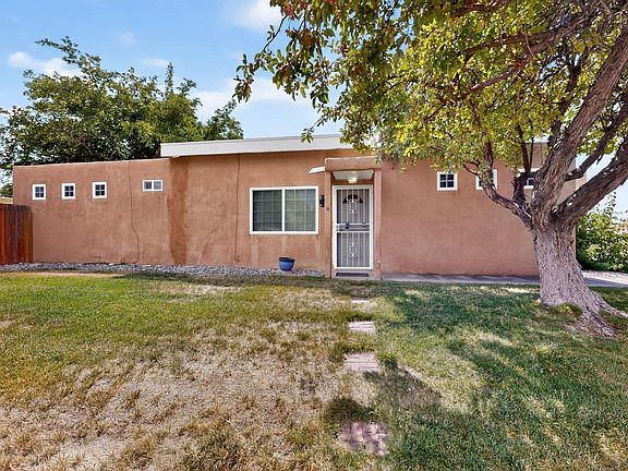 2nd image of 7252 Chickadee Ln NE
