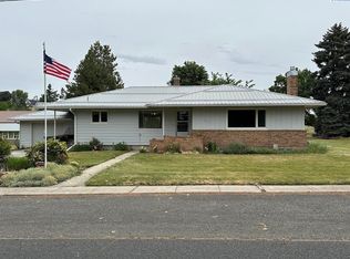 404 D St, Endicott, WA 99125