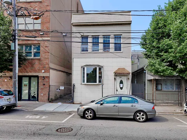 539 30th St, Union City, NJ 07087