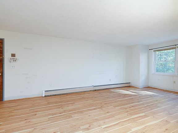5th image of 37 Alice Drive #12