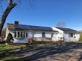 32 1/2 Pembroke Rd, Danbury, CT 06811