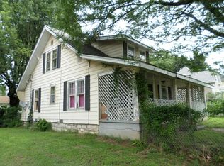 903 W Webster St, Springfield, MO 65802