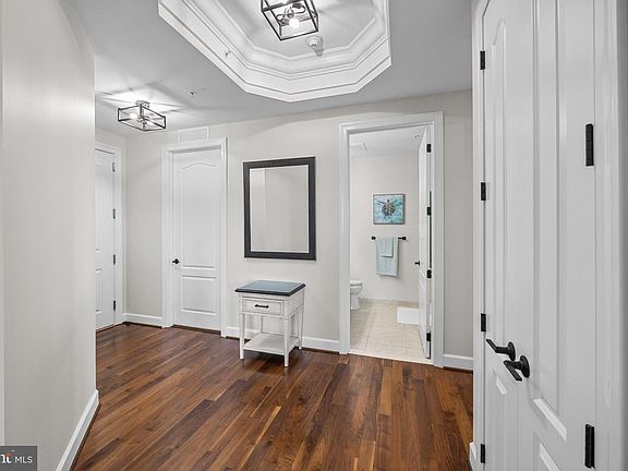 5th image of 1915 Towne Centre Blvd Unit 1004