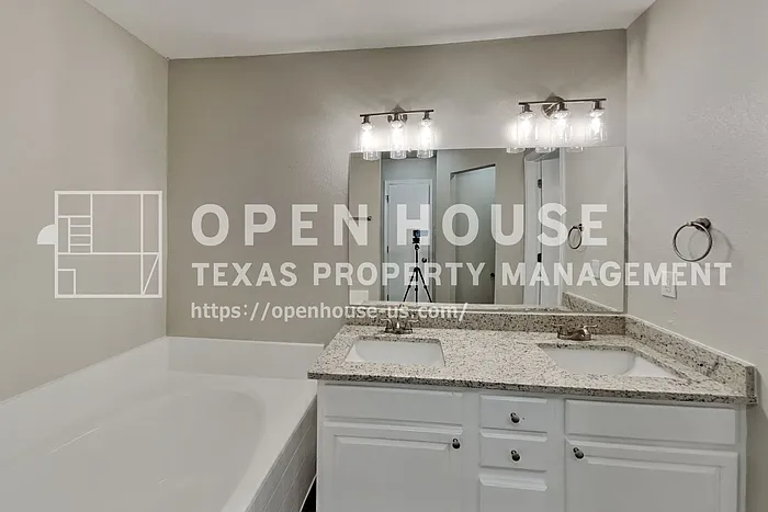 12252 Shadow Wood Trl — Photo 10