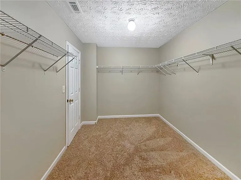 1210 Skylar Ridge Cir — Photo 28