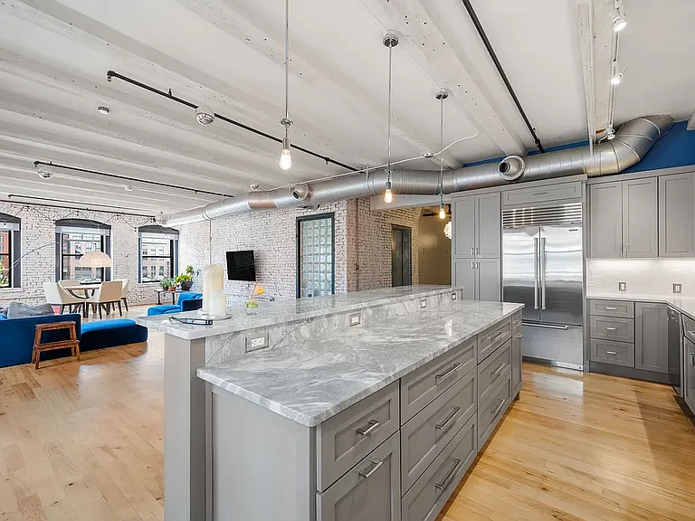 21 Wormwood St #315 — Photo 10