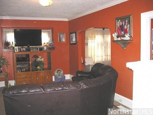 2nd image of 1519 Newton Ave N