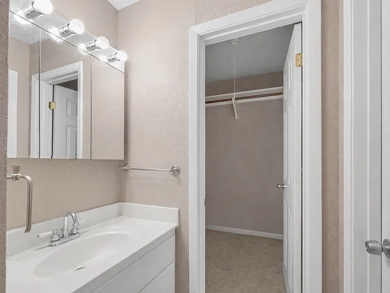 1222 Merry Oaks Dr — Photo 21