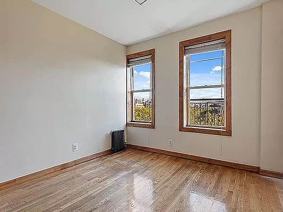 3rd image of 300 S 3rd St #A2