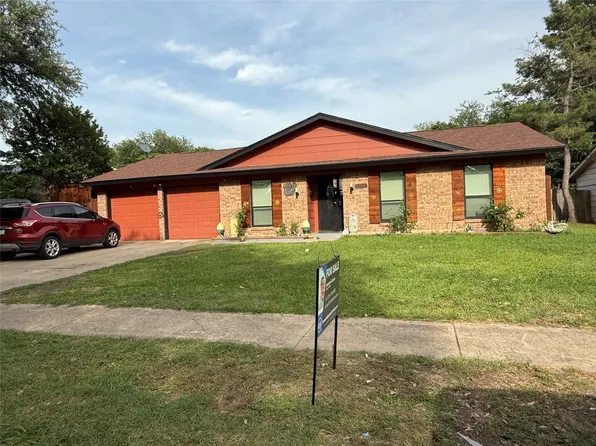 13126 Red Fern Ln, Dallas, TX 75240