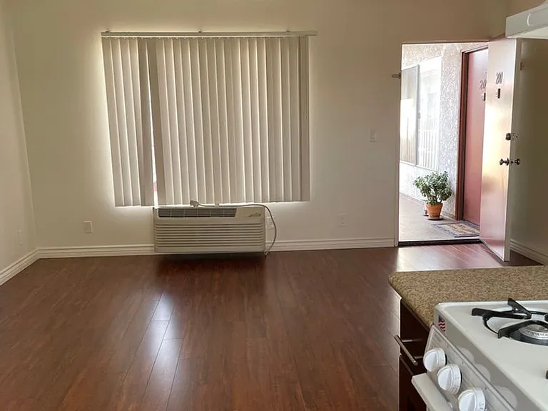Palmer Apartments — Photo 5